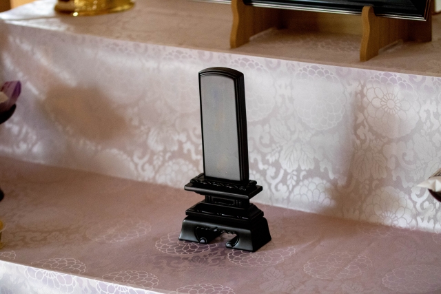 墓石に関するよくある質問　Q. 戒名は絶対に必要ですか？